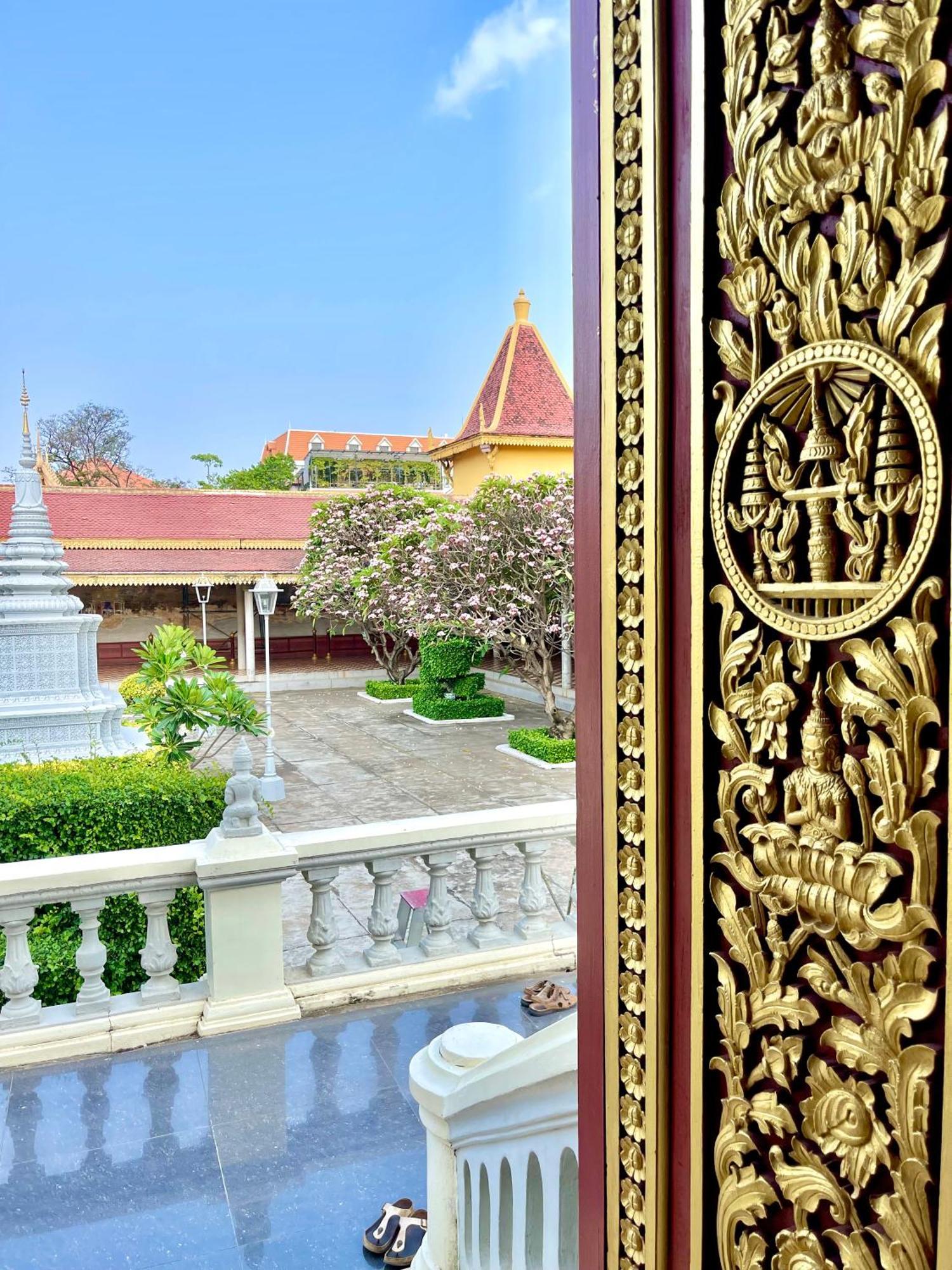 Sky Hotel Central Phnom Penh - Rooms & Apartments Eksteriør bilde