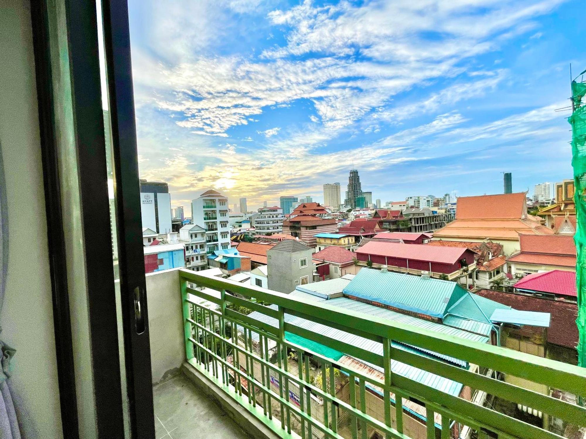 Sky Hotel Central Phnom Penh - Rooms & Apartments Eksteriør bilde