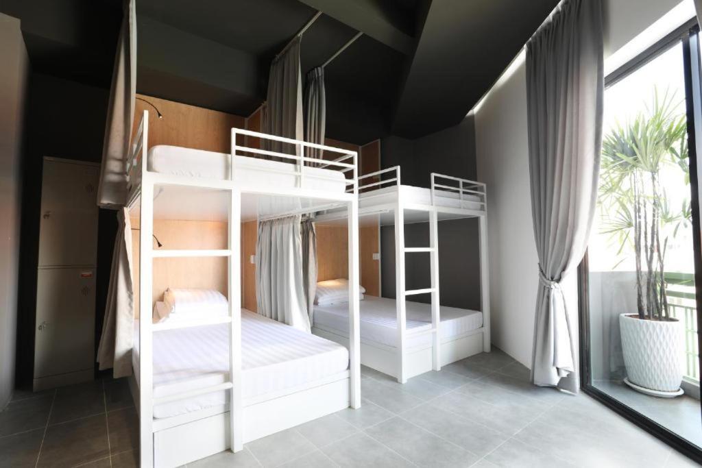 Sky Hotel Central Phnom Penh - Rooms & Apartments Rom bilde